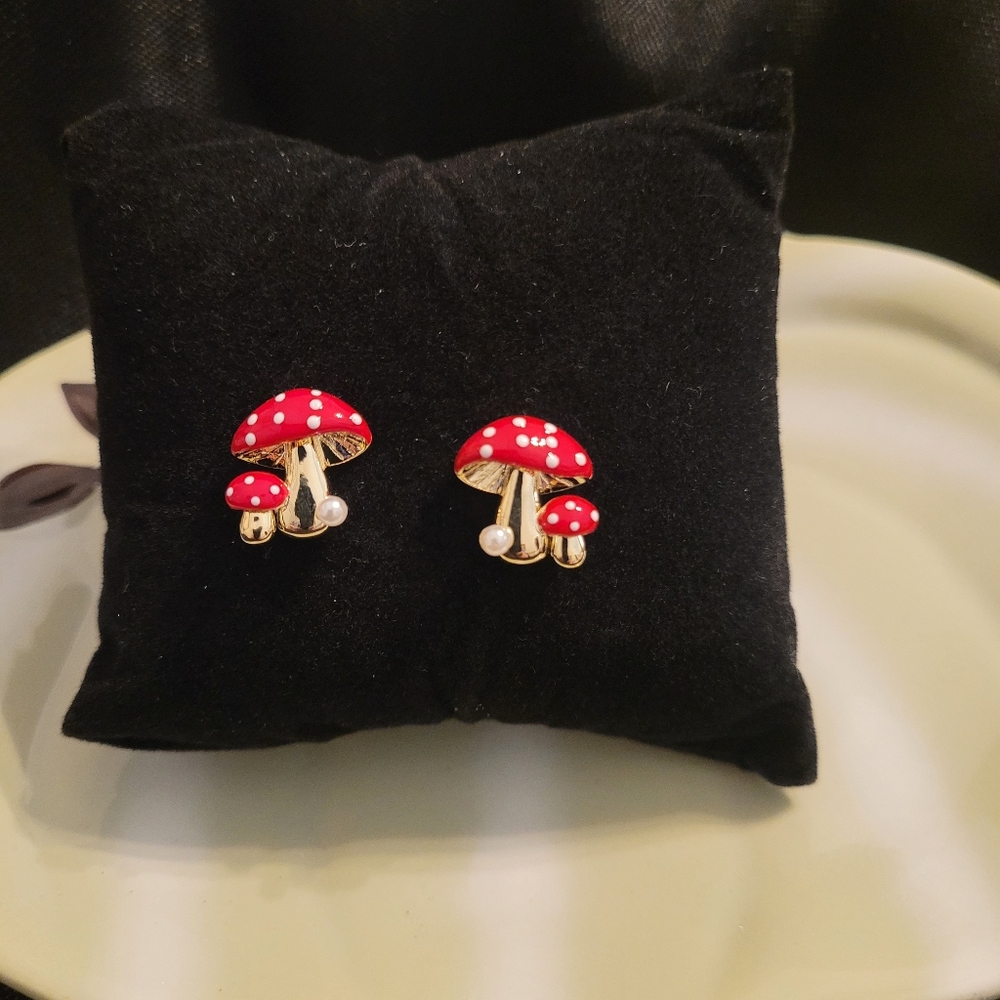 Red Mushroom Fashion Earrings